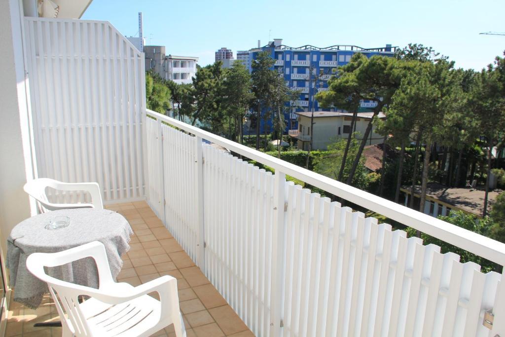Hotel Meuble Nazionale Lignano Sabbiadoro Quarto foto